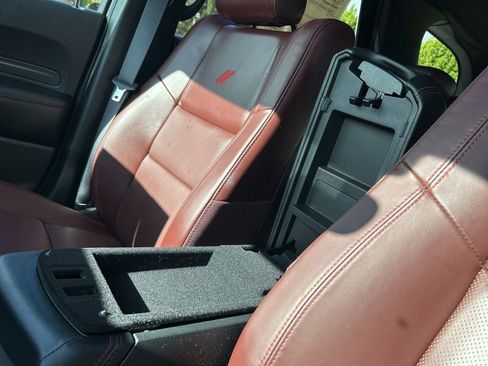 Used 2025 Dodge Durango GT image 39