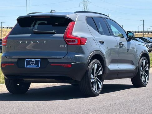 Used 2023 Volvo XC40 B5 Ultimate w/ Protection Package Premier AWD/4WD image 3