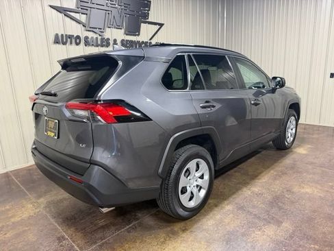 Used 2021 Toyota RAV4 LE FWD image 8