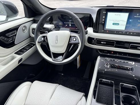 New 2026 Lincoln Aviator Black Label w/ Black Label Special Edition AWD/4WD image 14