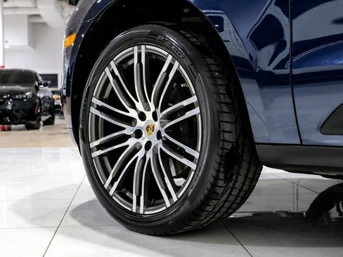 Used 2018 Porsche Macan image 54