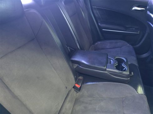 Used 2017 Dodge Charger R/T Scat Pack w/ Technology Group image 19