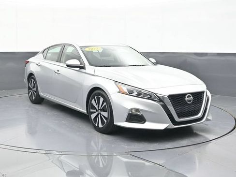 Used 2022 Nissan Altima 2.5 SV FWD image 19