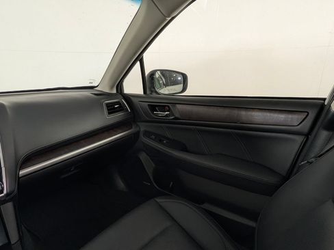 Used 2019 Subaru Outback 3.6R Limited AWD/4WD image 23