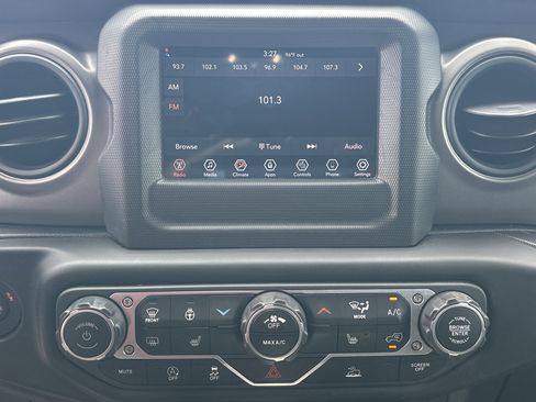 Used 2023 Jeep Wrangler Unlimited Sport AWD/4WD image 29