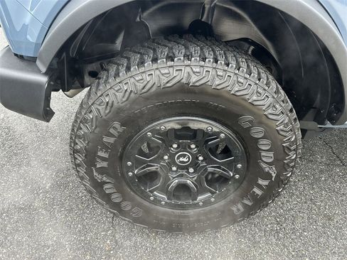 Used 2024 Ford Bronco Wildtrak image 12
