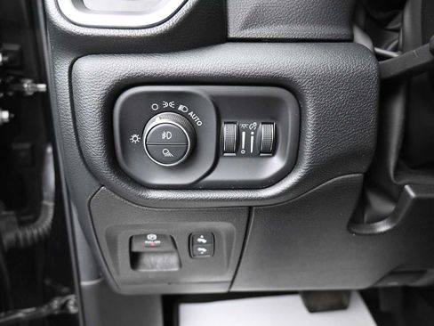 Used 2022 RAM 1500 Laramie AWD/4WD image 10