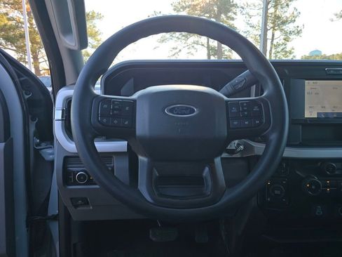 Used 2025 Ford F250 XLT w/ FX4 Off-Road Package image 16