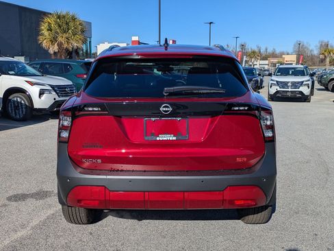 New 2026 Nissan Kicks SR w/ SR Premium Package FWD image 5