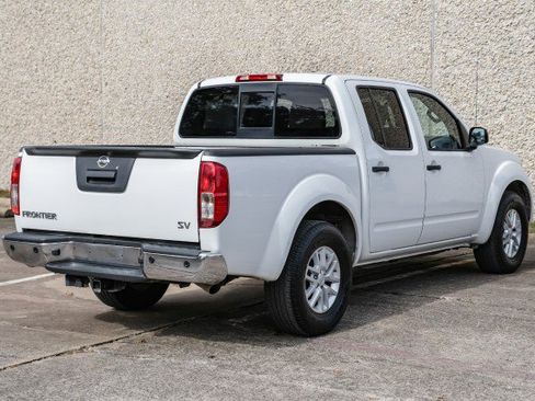 Used 2018 Nissan Frontier SV w/ Value Truck Package image 8
