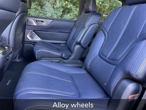 New 2026 INFINITI QX80 4WD image 15