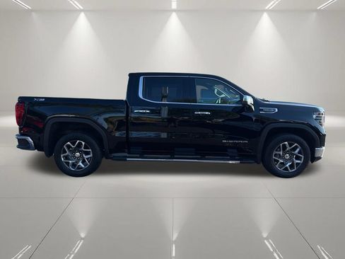 Used 2024 GMC Sierra 1500 SLT w/ SLT Premium Plus Package AWD/4WD image 10
