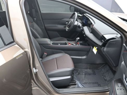 New 2026 Nissan Kicks SR image 26