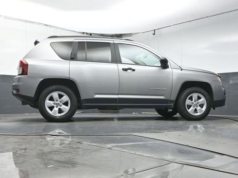 Used 2016 Jeep Compass Sport FWD image 35