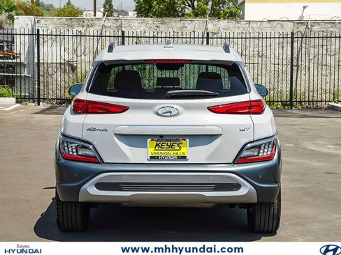 Certified 2023 Hyundai Kona Limited FWD image 5