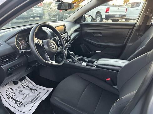 Used 2024 Nissan Sentra S image 9