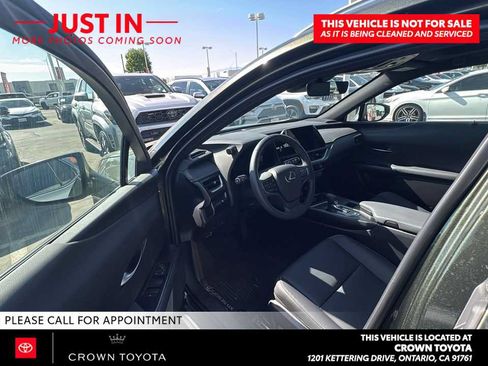 Used 2025 Lexus UX 300h FWD image 7