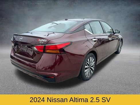 Used 2024 Nissan Altima 2.5 SV FWD image 3