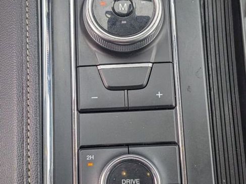 Used 2024 Ford Expedition Max XLT image 25