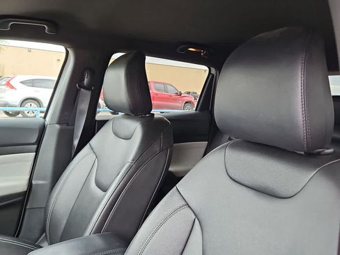 Used 2025 Jeep Compass Limited AWD/4WD image 15