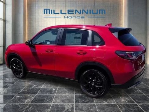 Used 2025 Honda HR-V Sport image 32