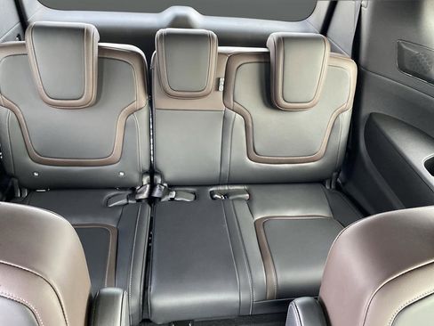 New 2025 Nissan Armada SL w/ Captain's Chari Seat Package image 35