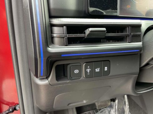 Used 2024 Hyundai Santa Fe Calligraphy image 26