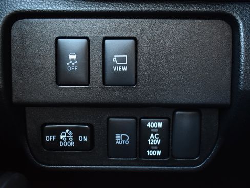 Used 2022 Toyota Tacoma TRD Sport w/ TRD Premium Sport Package image 24