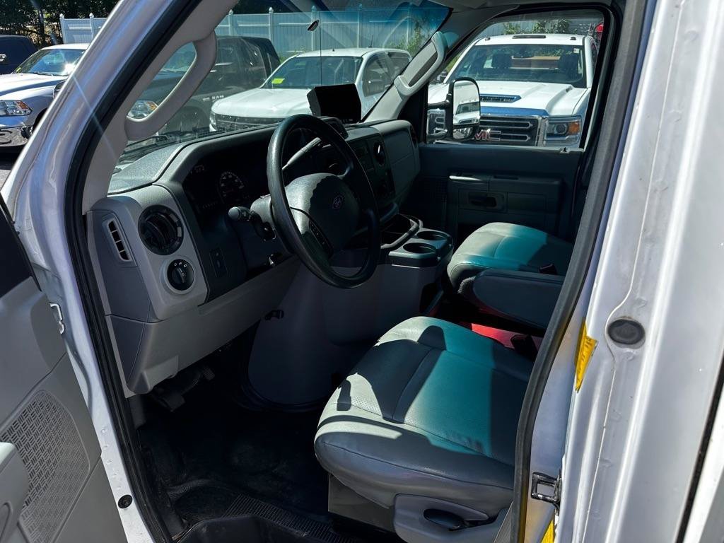 Used 2019 Ford E-350 and Econoline 350 Super Duty w/ Power Windows & Locks Group RWD image 15