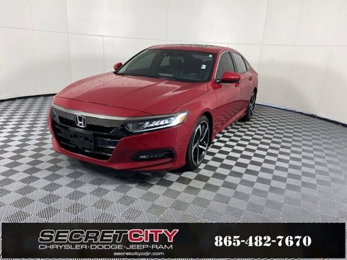 Used 2018 Honda Accord Sport image 3