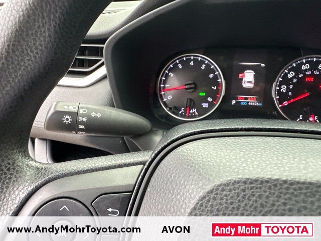 Used 2021 Toyota RAV4 LE AWD/4WD image 17