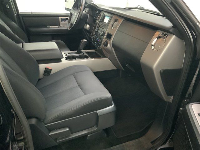 Used 2017 Ford Expedition XLT AWD/4WD image 23