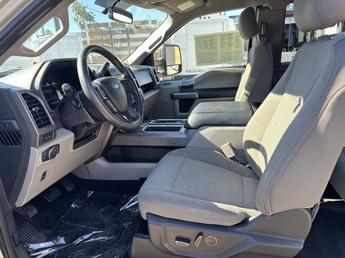 Used 2017 Ford F150 XLT w/ Equipment Group 302A Luxury image 25