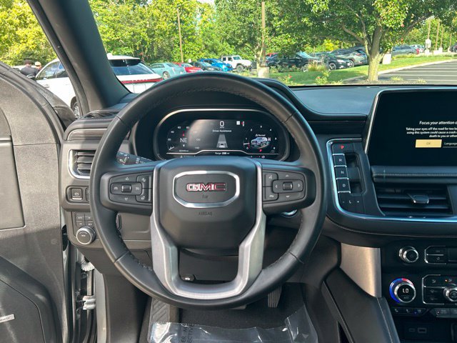 Used 2023 GMC Yukon XL SLT w/ SLT Premium Package AWD/4WD image 17