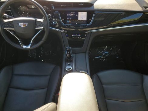 Used 2025 Cadillac XT6 Premium Luxury image 25