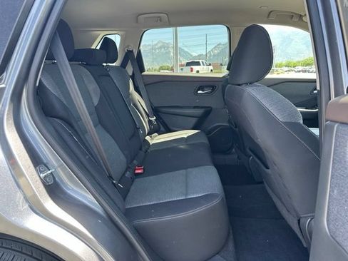 Used 2022 Nissan Rogue SV AWD/4WD image 28