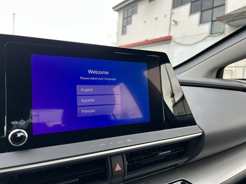 Certified 2025 Toyota Prius LE image 21