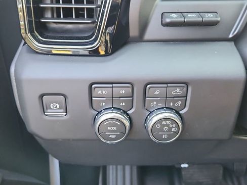New 2026 GMC Sierra 1500 AT4 w/ Technology Package AWD/4WD image 20