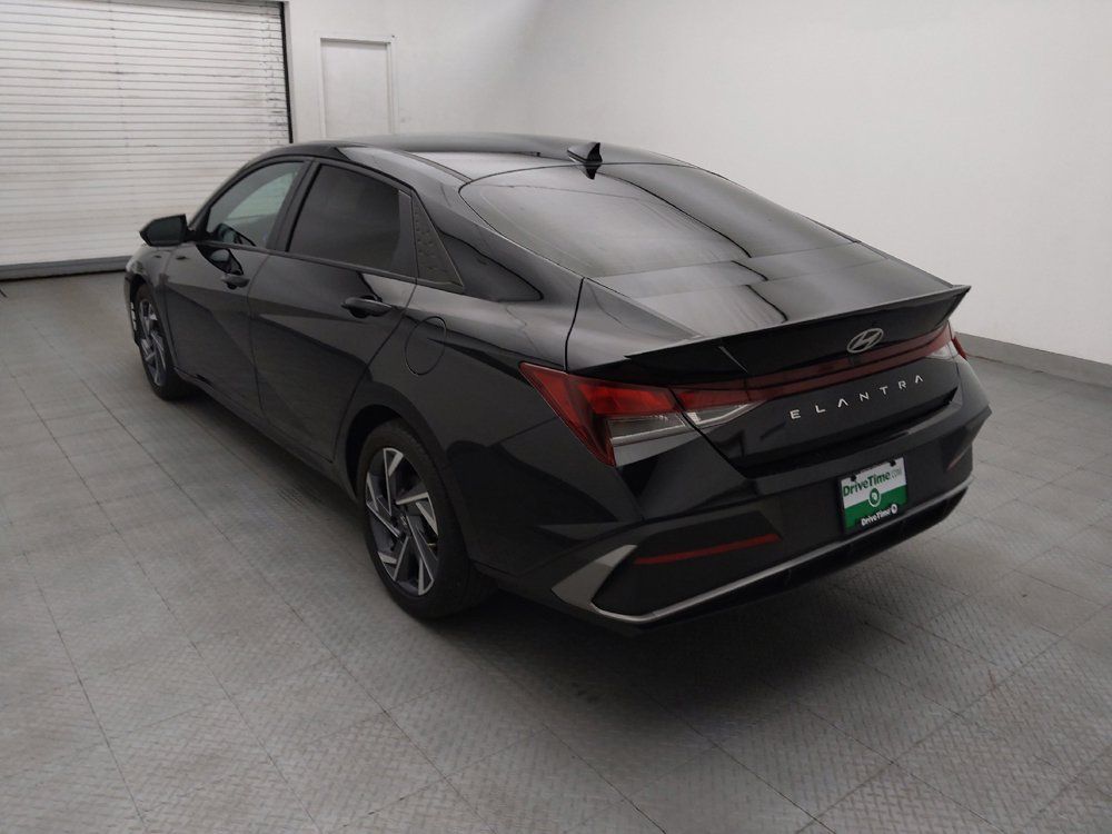 Used 2025 Hyundai Elantra Sport FWD image 5