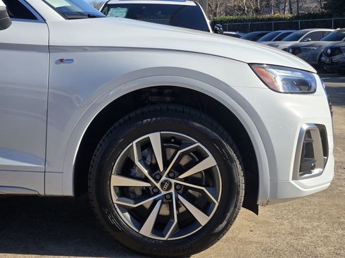 Certified 2023 Audi Q5 2.0T Premium w/ Convenience Package image 11