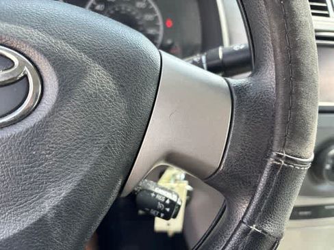 Used 2013 Toyota Corolla LE FWD image 12