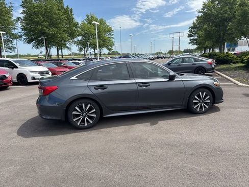 Used 2023 Honda Civic EX image 10