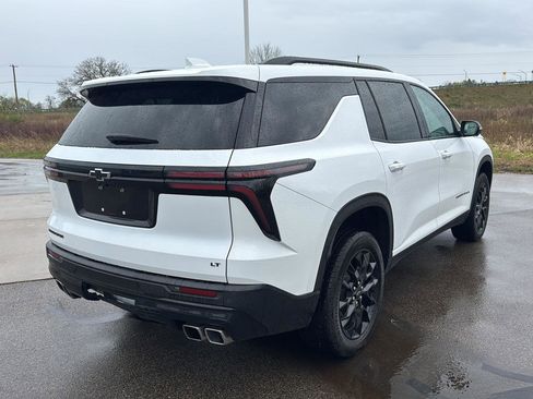 Used 2024 Chevrolet Traverse LT w/ Midnight/Sport Edition image 7