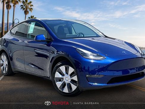 Used 2023 Tesla Model Y Long Range AWD/4WD image 1