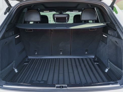 Used 2024 Audi SQ5 Prestige w/ Prestige Package image 29