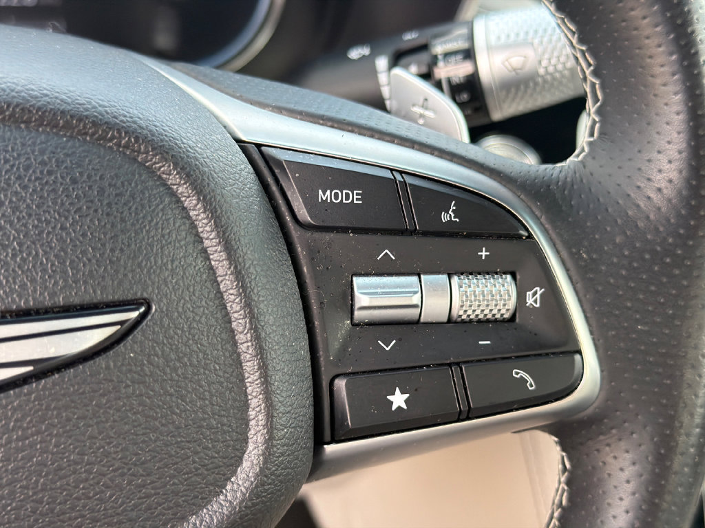 Used 2025 Genesis G70 2.5T RWD image 25
