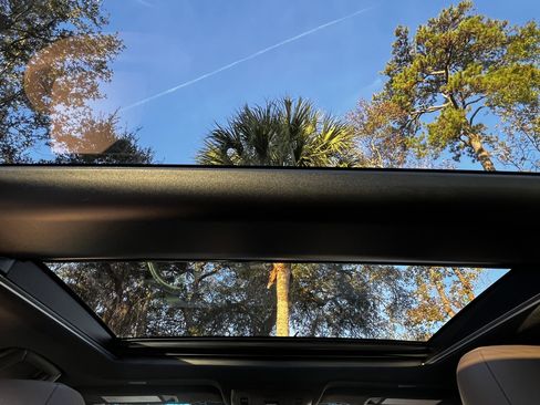 Used 2023 Lexus ES 350 w/ Premium Package image 36