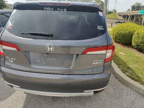 Used 2019 Honda Pilot Touring image 11