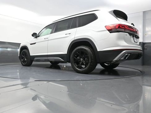 New 2026 Volkswagen Atlas Peak Edition AWD/4WD image 25