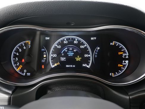 Used 2022 Jeep Grand Cherokee Laredo X RWD image 17